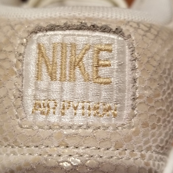 Nike Air Python. Size 11 - Picture 7 of 14
